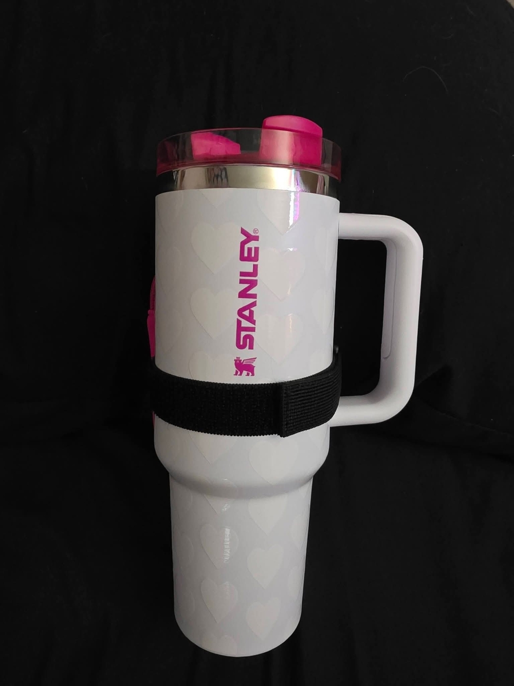 40 Oz Stanley With Stanley Accesory Strap